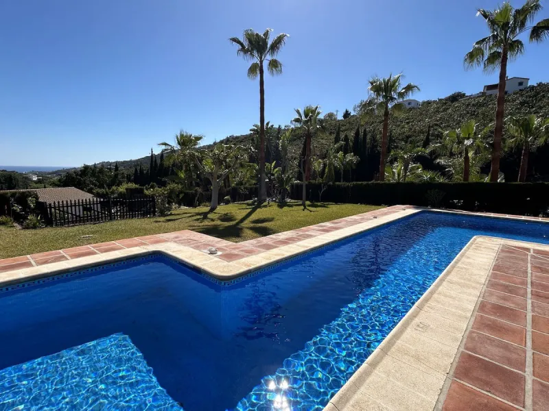 Unique property for sale in Frigiliana countryside.