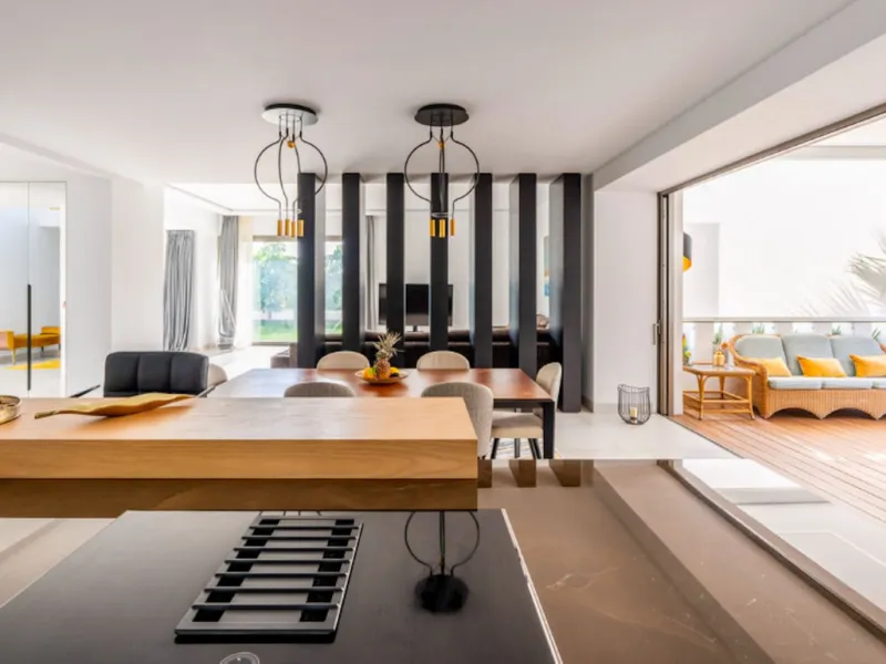 House - Detached Villa в продаже в Benahavís, Málaga. В доме 4 спален и 5 ванных комнат. Площадь дома 857 м². Площадь участка 1460 м²