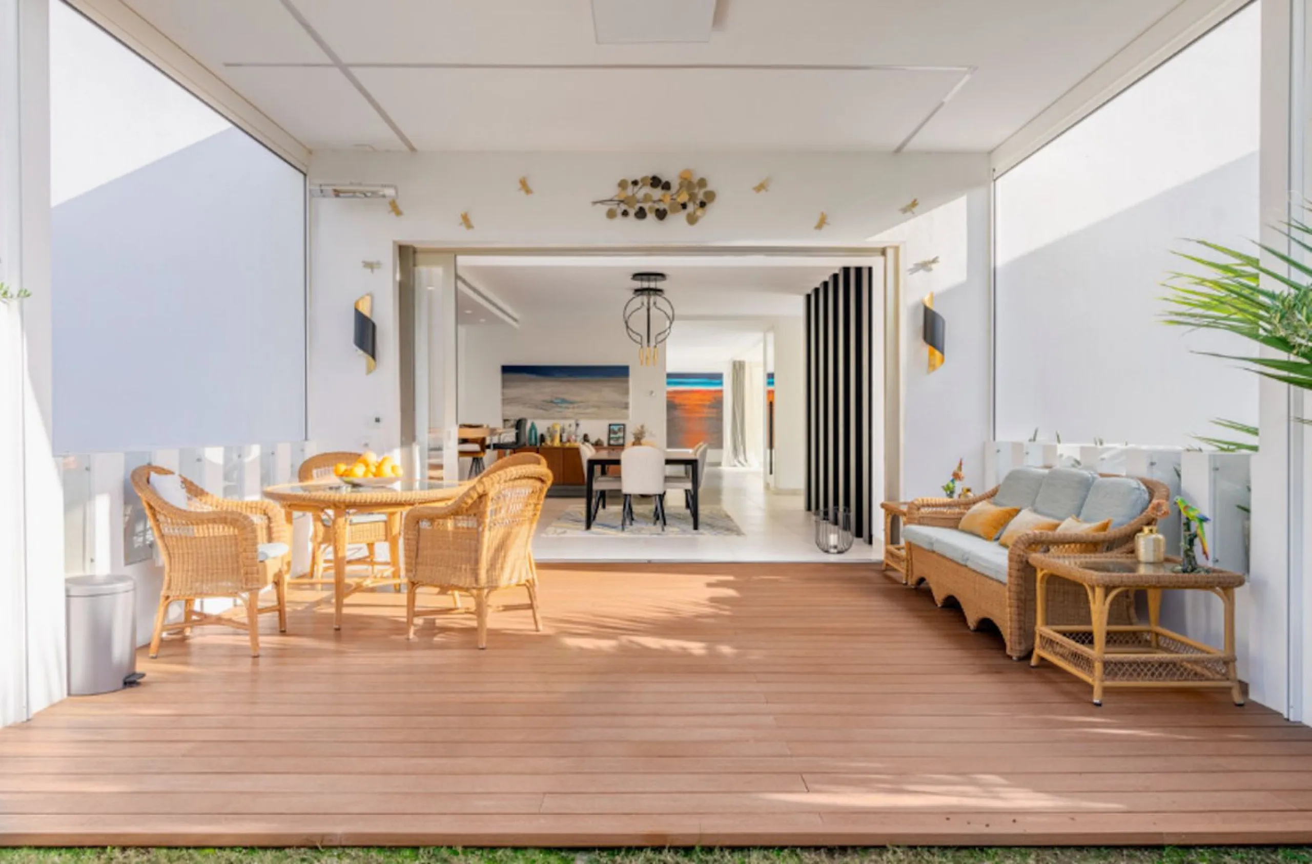 House - Detached Villa в продаже в Benahavís, Málaga. В доме 4 спален и 5 ванных комнат. Площадь дома 857 м². Площадь участка 1460 м²