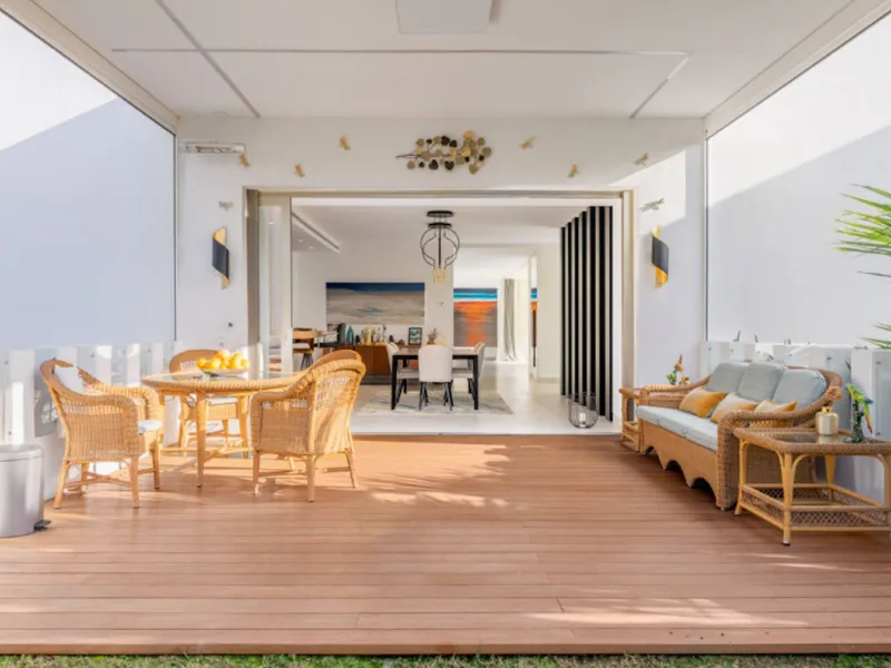 House - Detached Villa в продаже в Benahavís, Málaga. В доме 4 спален и 5 ванных комнат. Площадь дома 857 м². Площадь участка 1460 м²