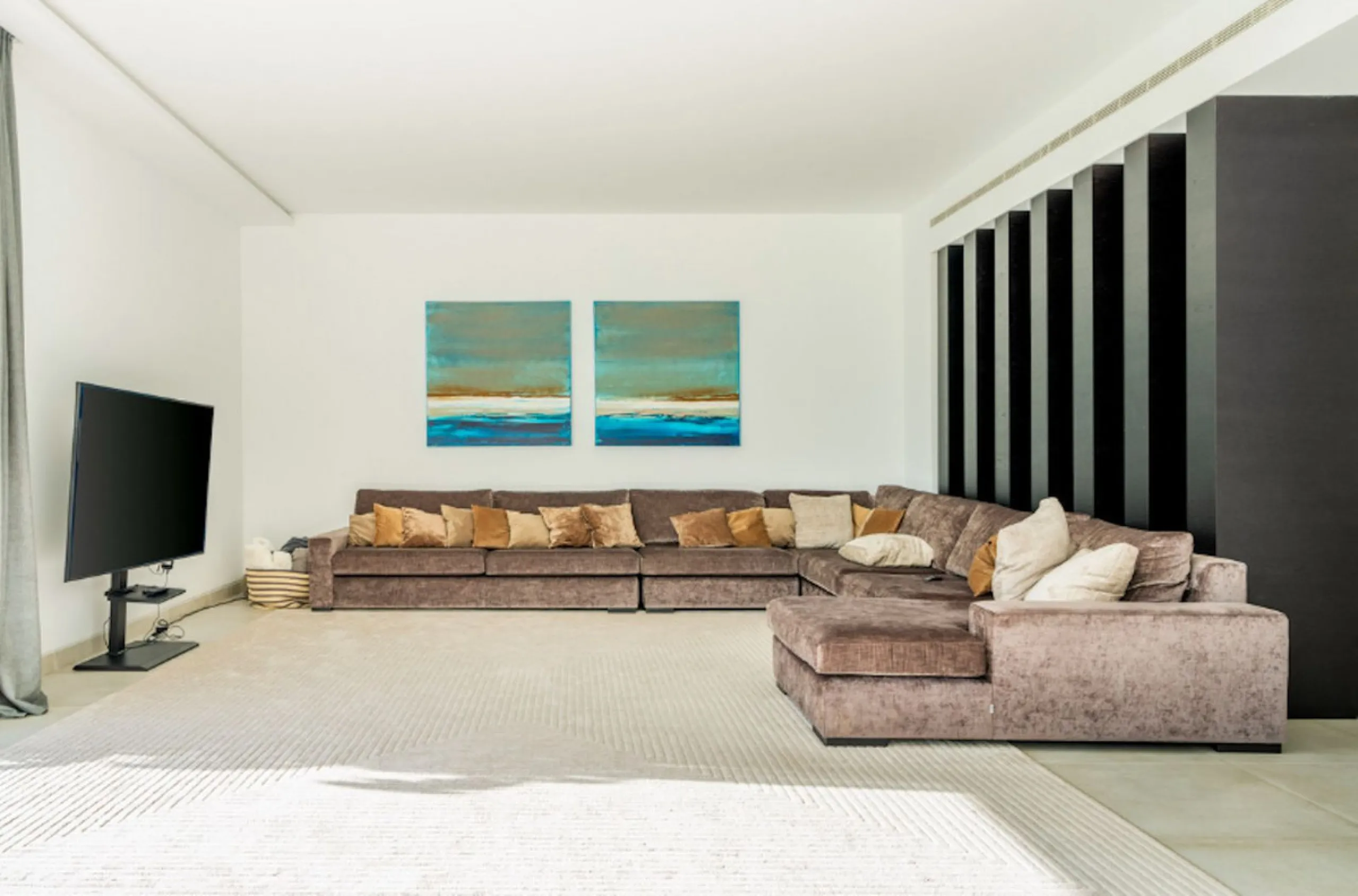 House - Detached Villa в продаже в Benahavís, Málaga. В доме 4 спален и 5 ванных комнат. Площадь дома 857 м². Площадь участка 1460 м²