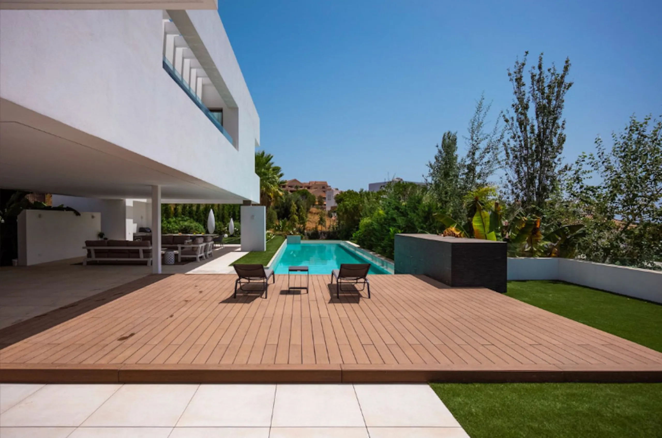 House - Detached Villa в продаже в Benahavís, Málaga. В доме 4 спален и 5 ванных комнат. Площадь дома 857 м². Площадь участка 1460 м²
