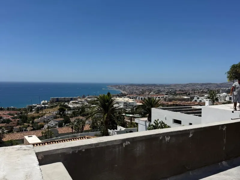CONSTRUCTION IS NEARING COMPLETION! Luxury Villa with panoramic Sea View - finished in Q1 of 2026.