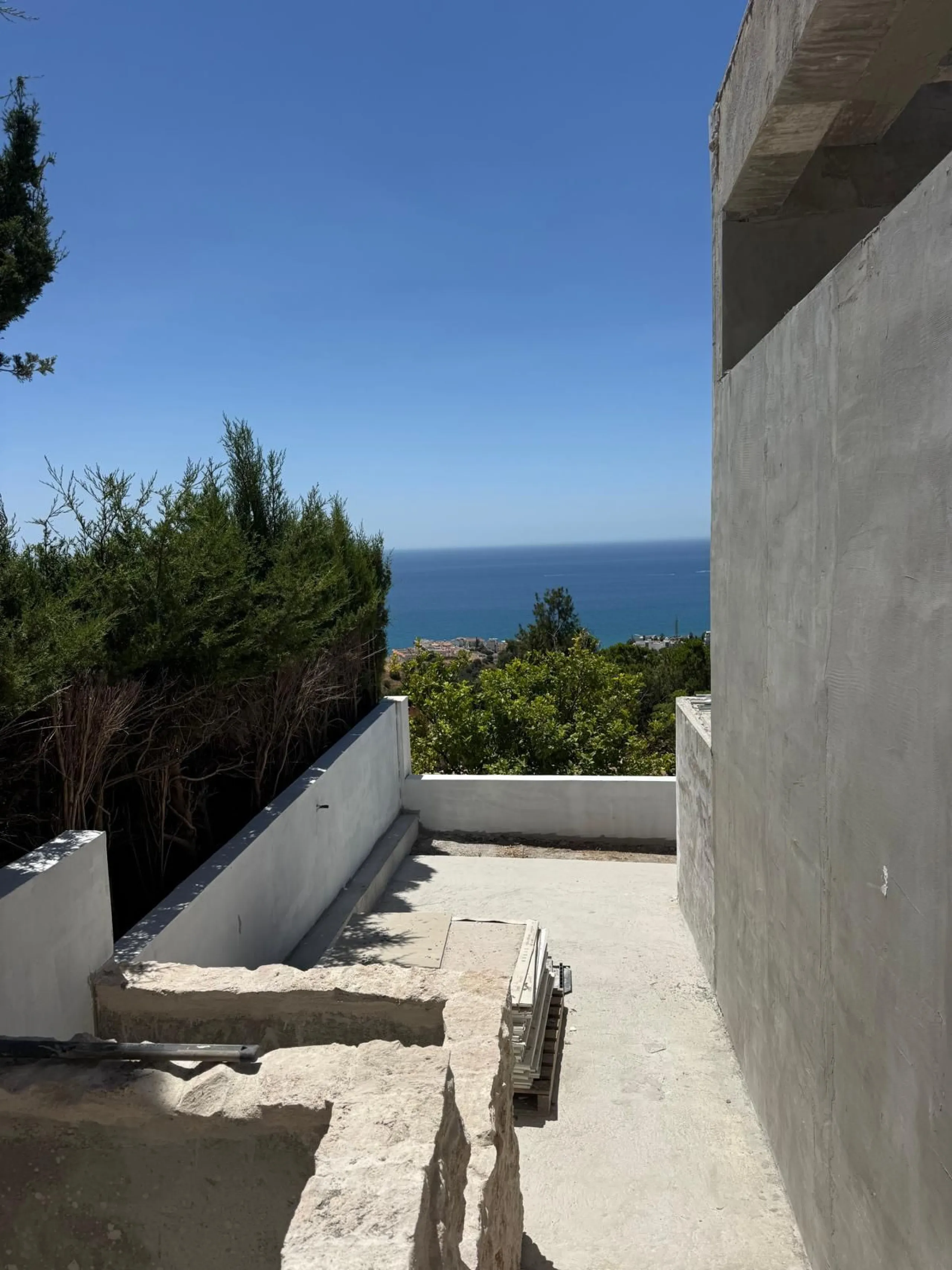 CONSTRUCTION IS NEARING COMPLETION! Luxury Villa with panoramic Sea View - finished in Q1 of 2026.