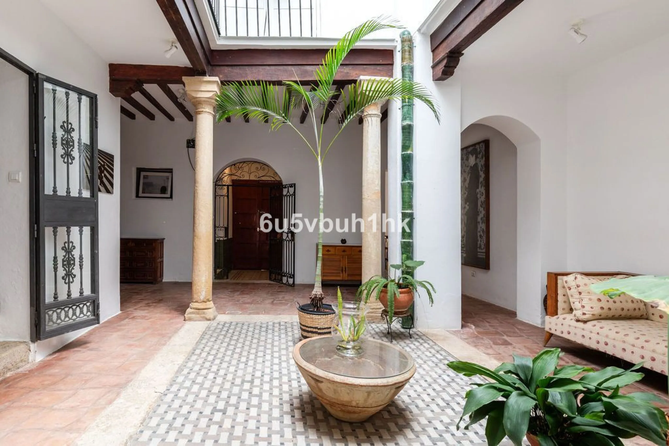 Hidden within the historic streets of central Málaga, this remarkable courtyard house captures a way of living that has shaped Mediterranean homes for centuries.