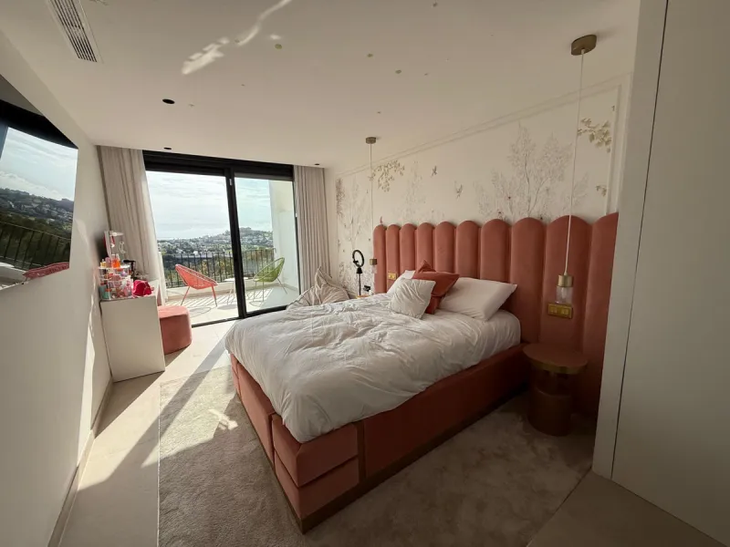Elegant Townhouse with Stunning Views in La Quinta Golf