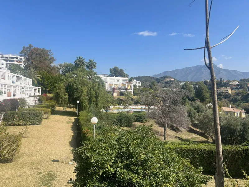 Elegant Townhouse with Stunning Views in La Quinta Golf