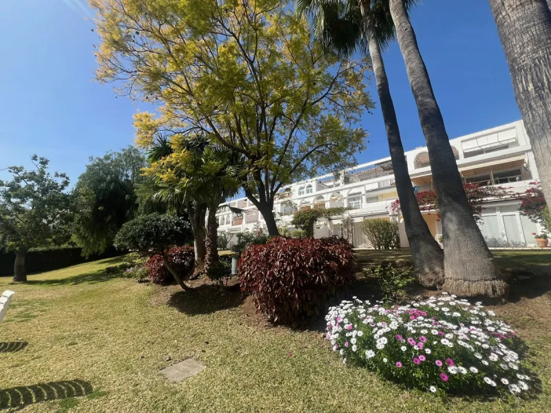 Elegant Townhouse with Stunning Views in La Quinta Golf