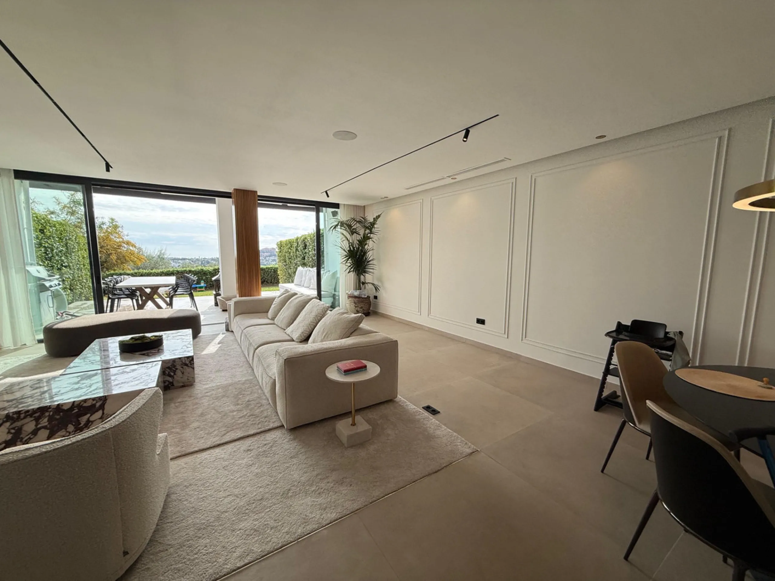 Elegant Townhouse with Stunning Views in La Quinta Golf
