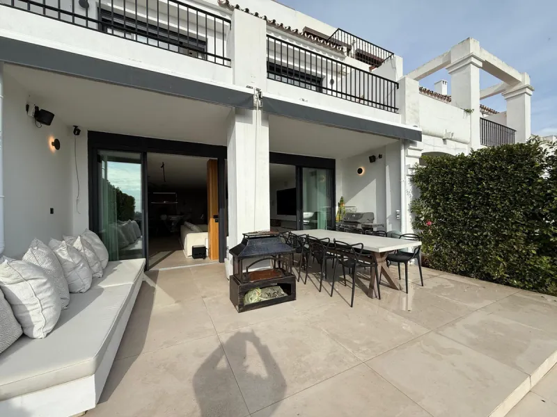 Elegant Townhouse with Stunning Views in La Quinta Golf