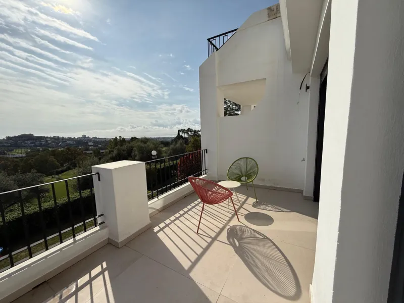 Elegant Townhouse with Stunning Views in La Quinta Golf