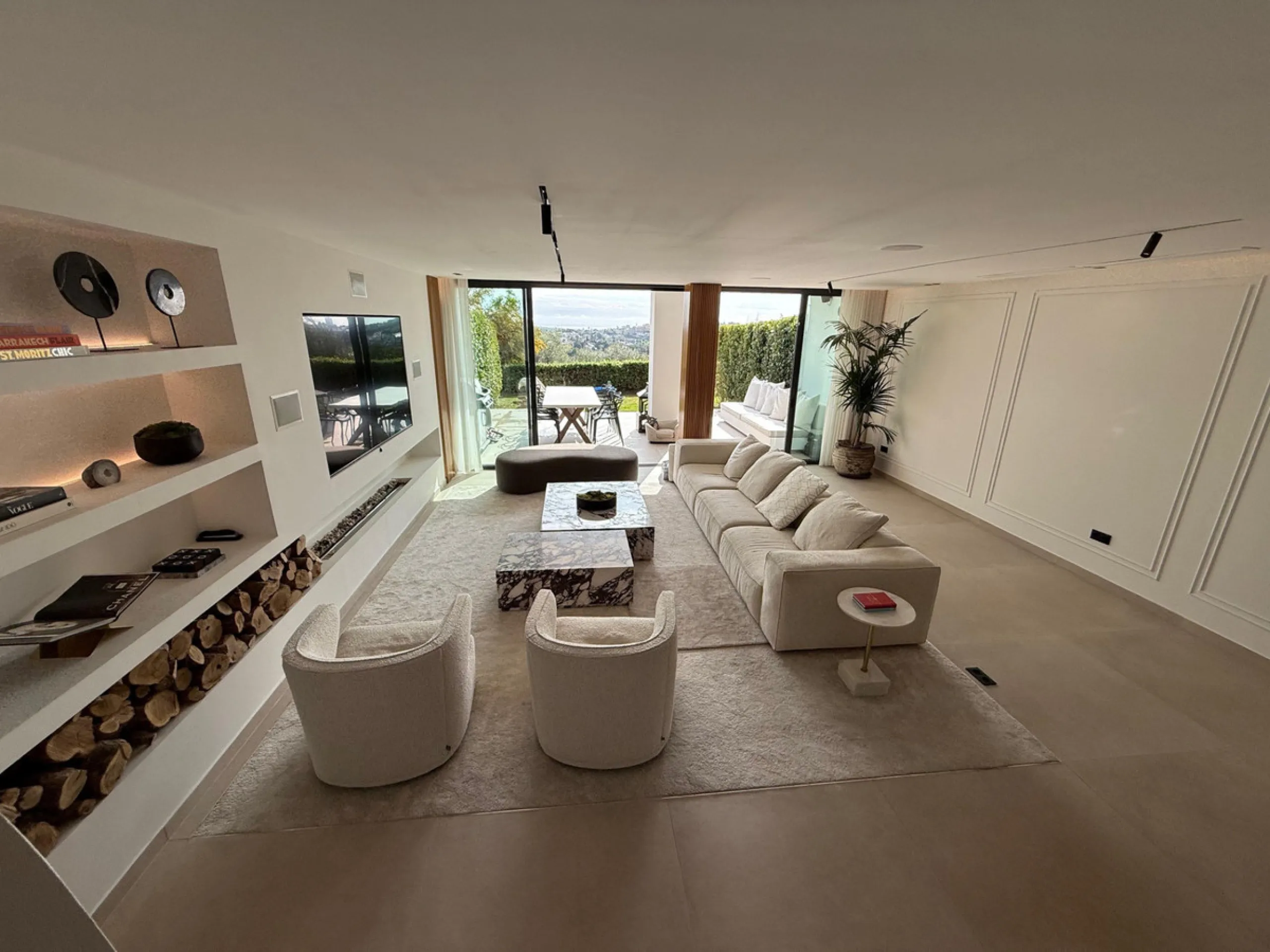 Elegant Townhouse with Stunning Views in La Quinta Golf