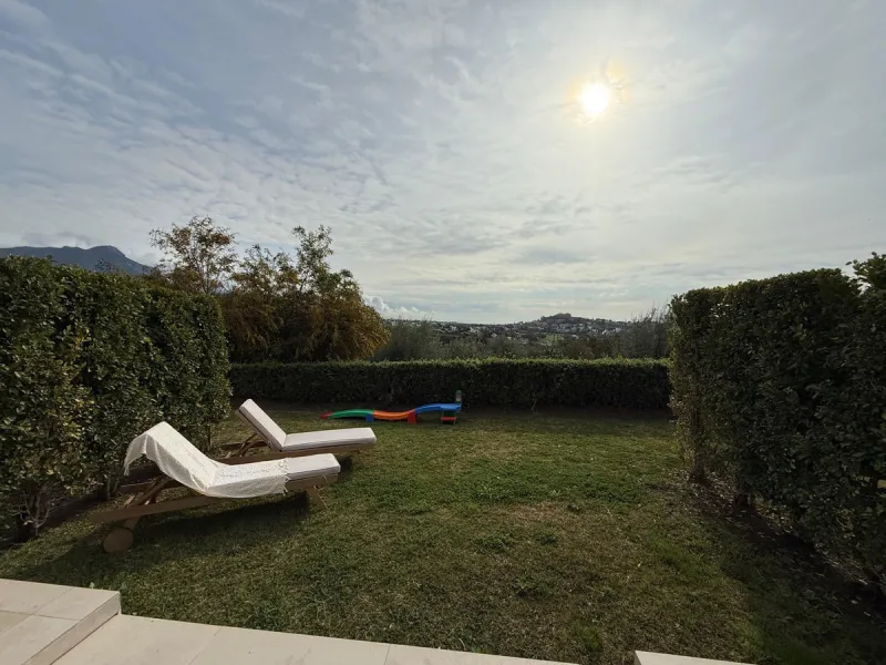 Elegant Townhouse with Stunning Views in La Quinta Golf