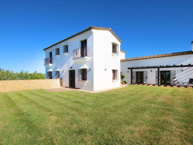 Classical Andalucian inspired country villa situated within the much sort after area of Llano del Cruz just 5 minutes drive outside the vibrant and historic town of Ronda , Southern Spain.