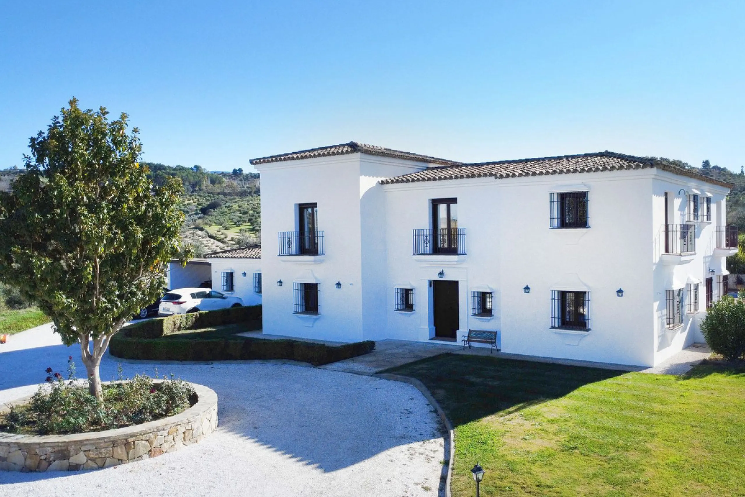 Classical Andalucian inspired country villa situated within the much sort after area of Llano del Cruz just 5 minutes drive outside the vibrant and historic town of Ronda , Southern Spain.