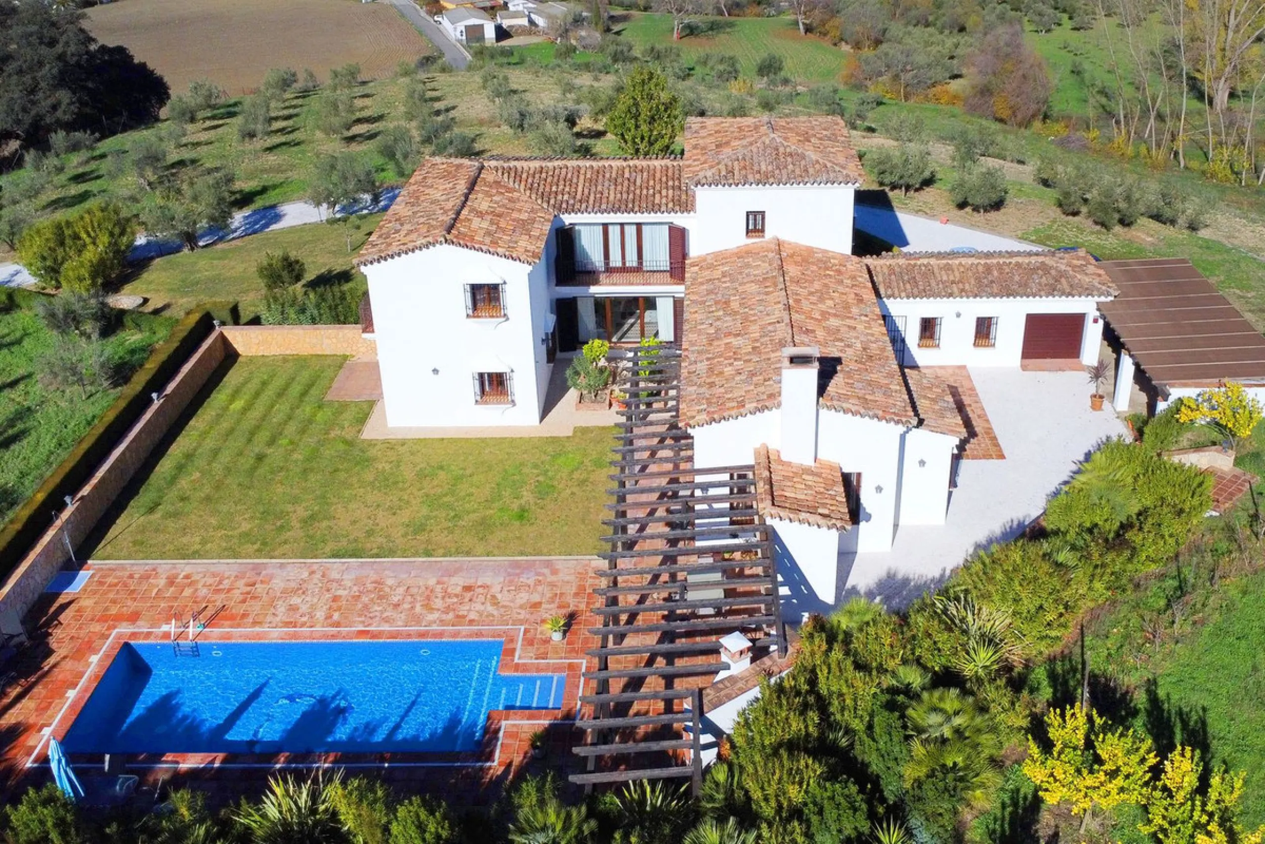 Classical Andalucian inspired country villa situated within the much sort after area of Llano del Cruz just 5 minutes drive outside the vibrant and historic town of Ronda , Southern Spain.