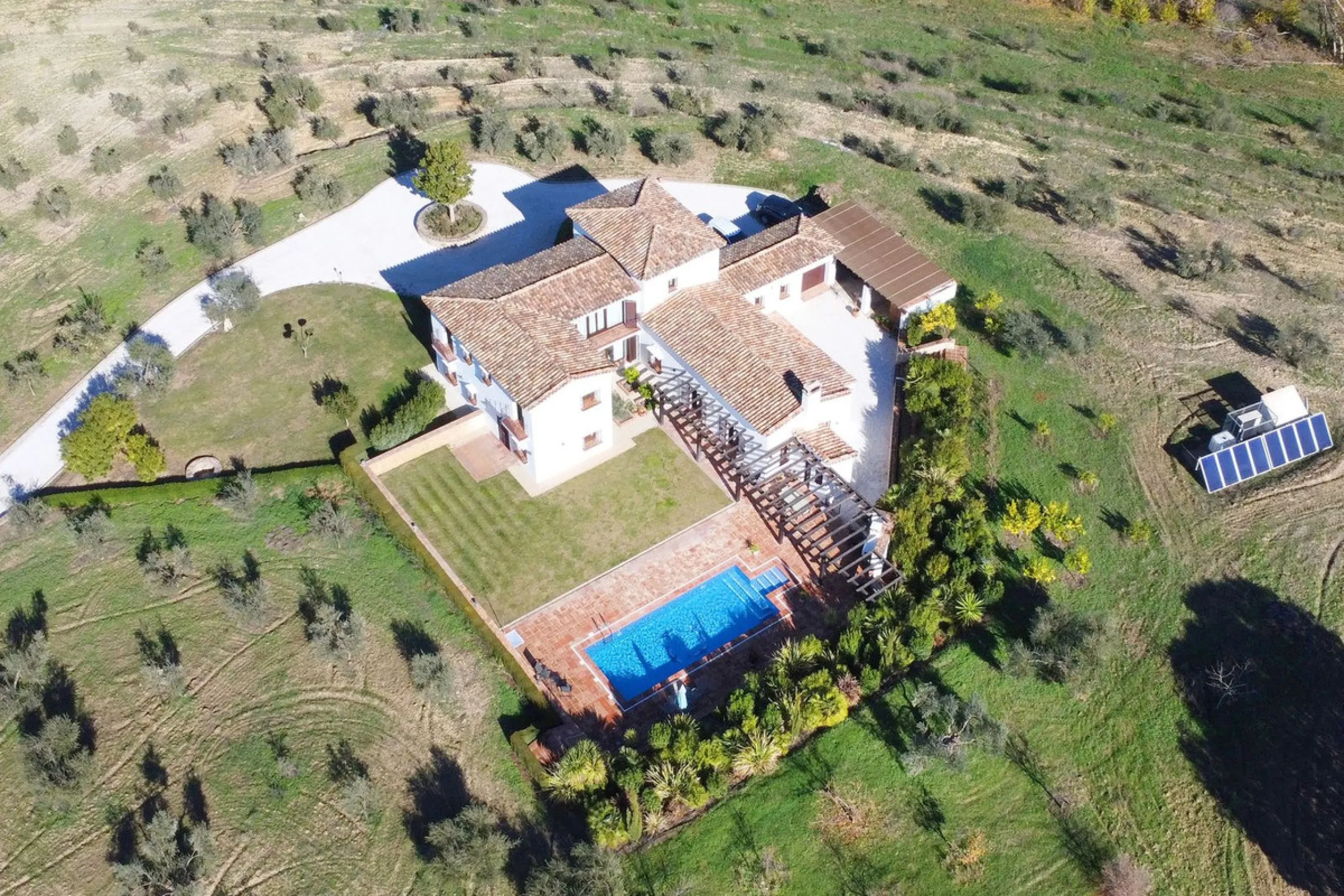 Classical Andalucian inspired country villa situated within the much sort after area of Llano del Cruz just 5 minutes drive outside the vibrant and historic town of Ronda , Southern Spain.