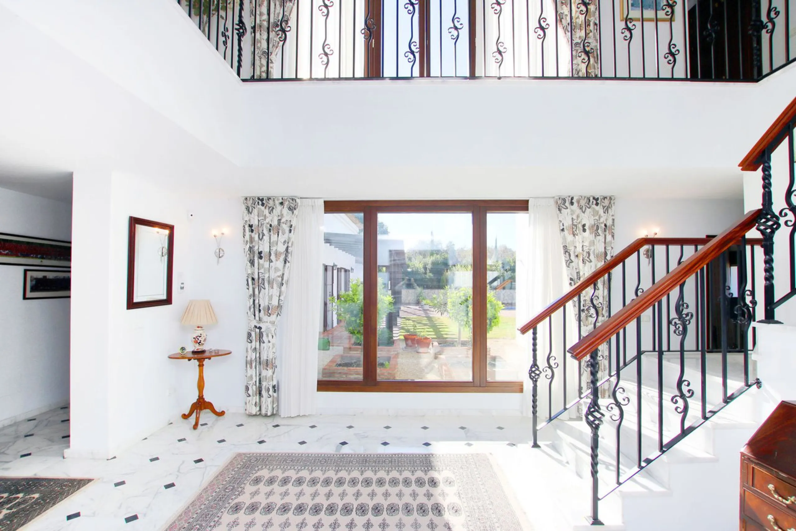 Classical Andalucian inspired country villa situated within the much sort after area of Llano del Cruz just 5 minutes drive outside the vibrant and historic town of Ronda , Southern Spain.