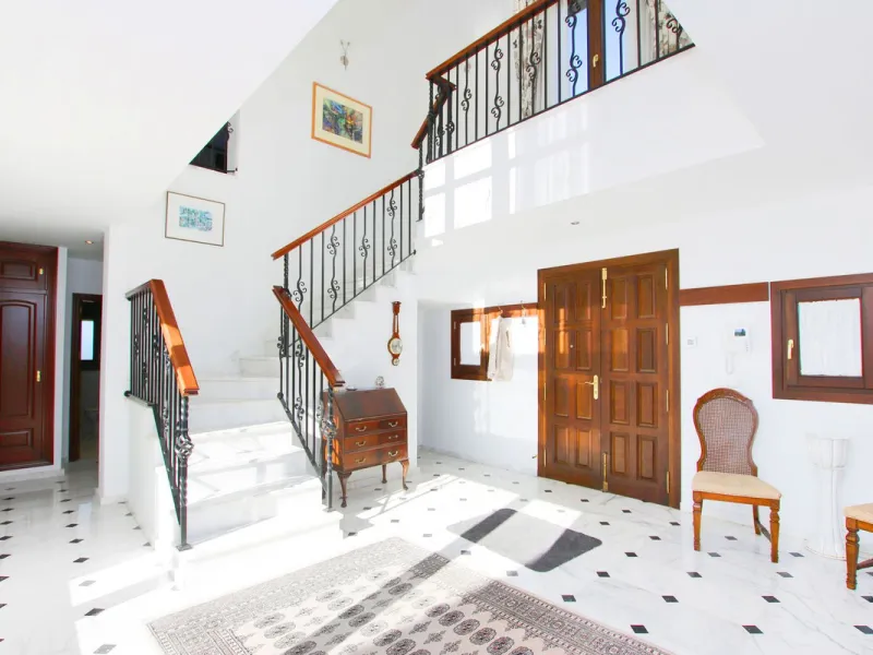 Classical Andalucian inspired country villa situated within the much sort after area of Llano del Cruz just 5 minutes drive outside the vibrant and historic town of Ronda , Southern Spain.