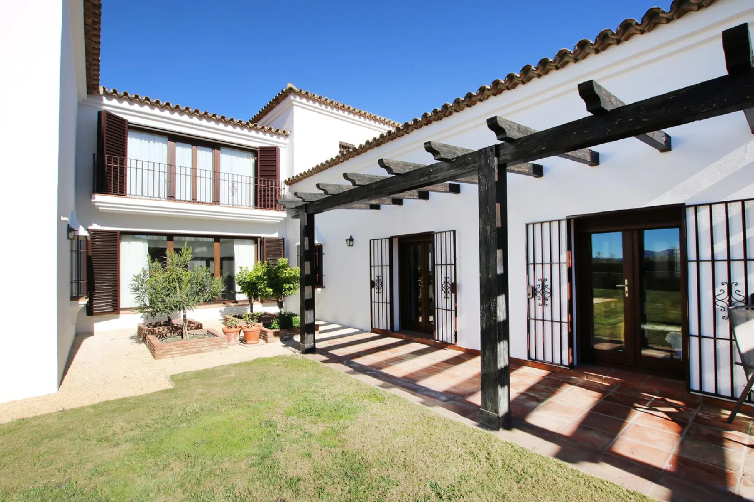 Classical Andalucian inspired country villa situated within the much sort after area of Llano del Cruz just 5 minutes drive outside the vibrant and historic town of Ronda , Southern Spain.