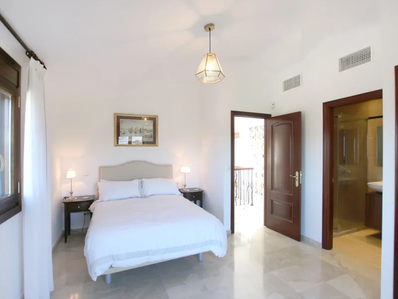 Classical Andalucian inspired country villa situated within the much sort after area of Llano del Cruz just 5 minutes drive outside the vibrant and historic town of Ronda , Southern Spain.