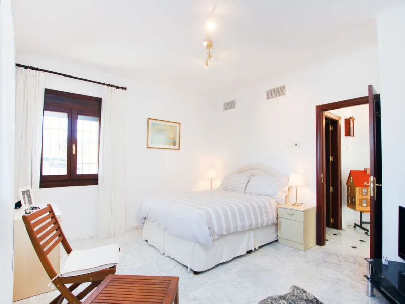 Classical Andalucian inspired country villa situated within the much sort after area of Llano del Cruz just 5 minutes drive outside the vibrant and historic town of Ronda , Southern Spain.
