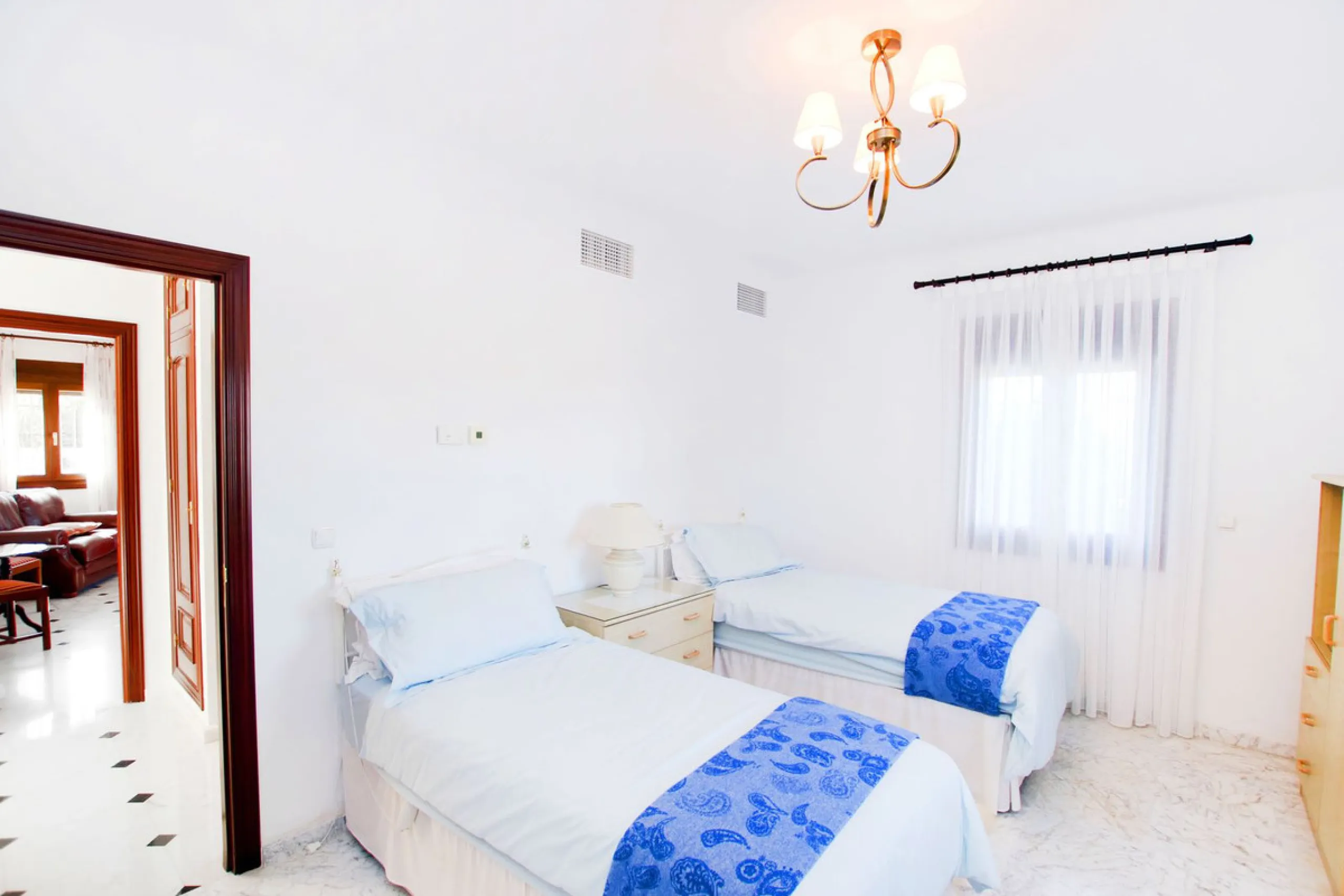 Classical Andalucian inspired country villa situated within the much sort after area of Llano del Cruz just 5 minutes drive outside the vibrant and historic town of Ronda , Southern Spain.