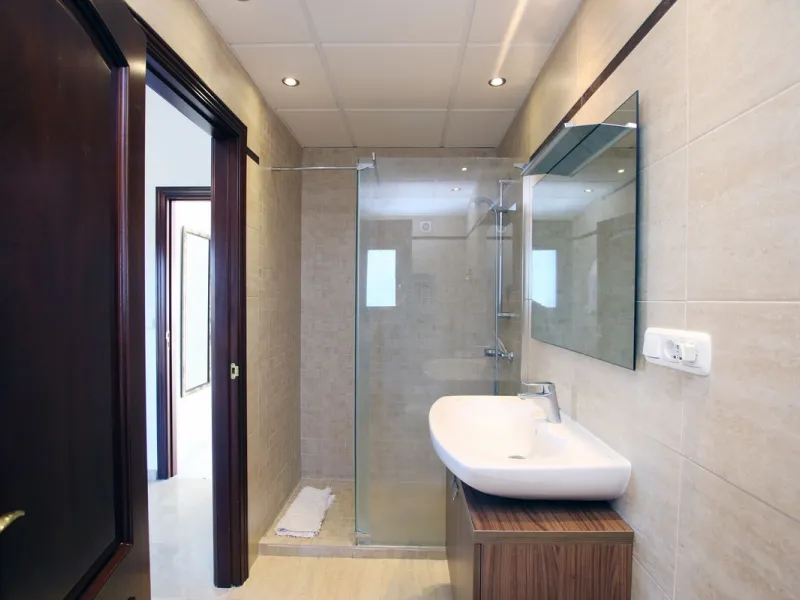 Classical Andalucian inspired country villa situated within the much sort after area of Llano del Cruz just 5 minutes drive outside the vibrant and historic town of Ronda , Southern Spain.
