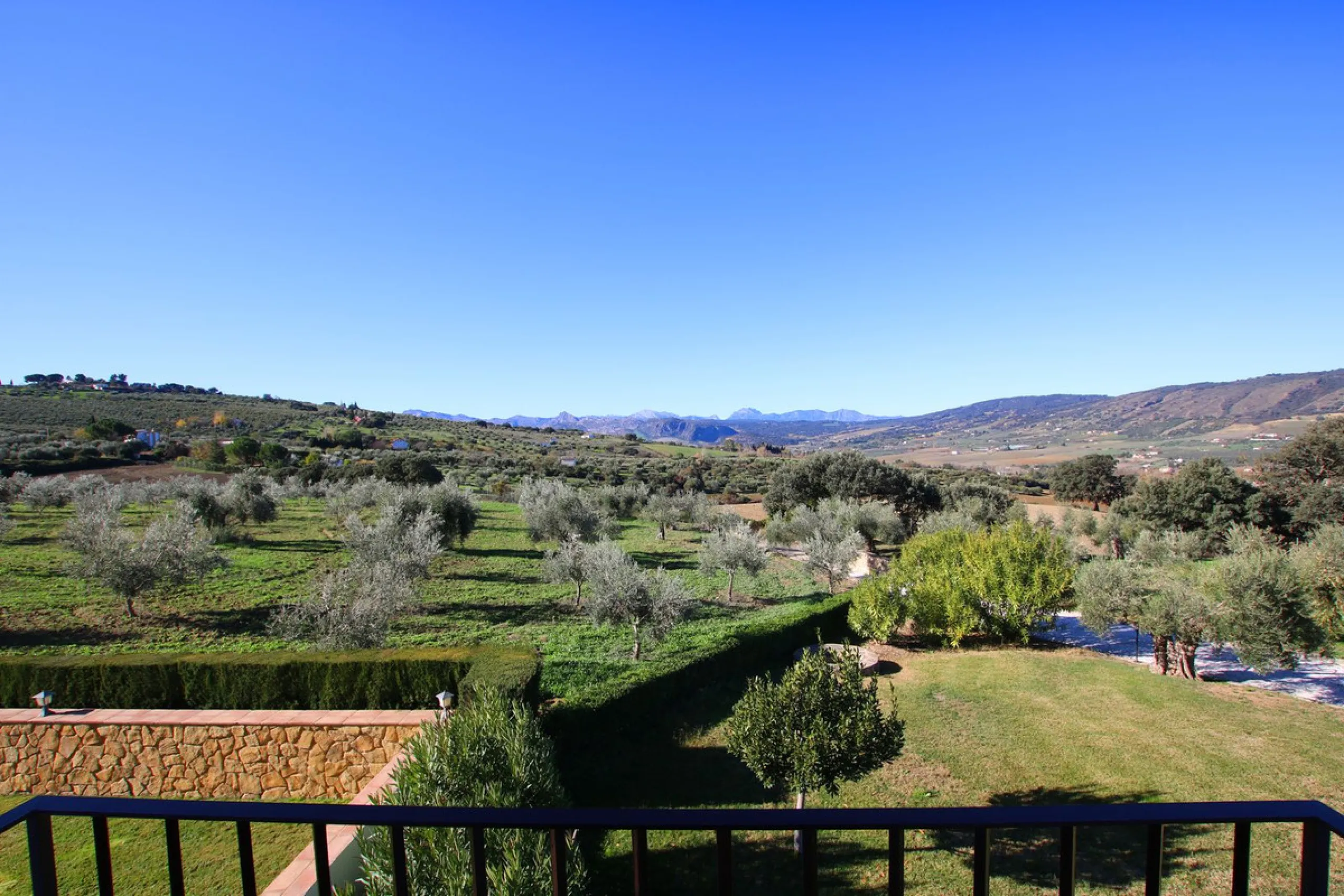 Classical Andalucian inspired country villa situated within the much sort after area of Llano del Cruz just 5 minutes drive outside the vibrant and historic town of Ronda , Southern Spain.
