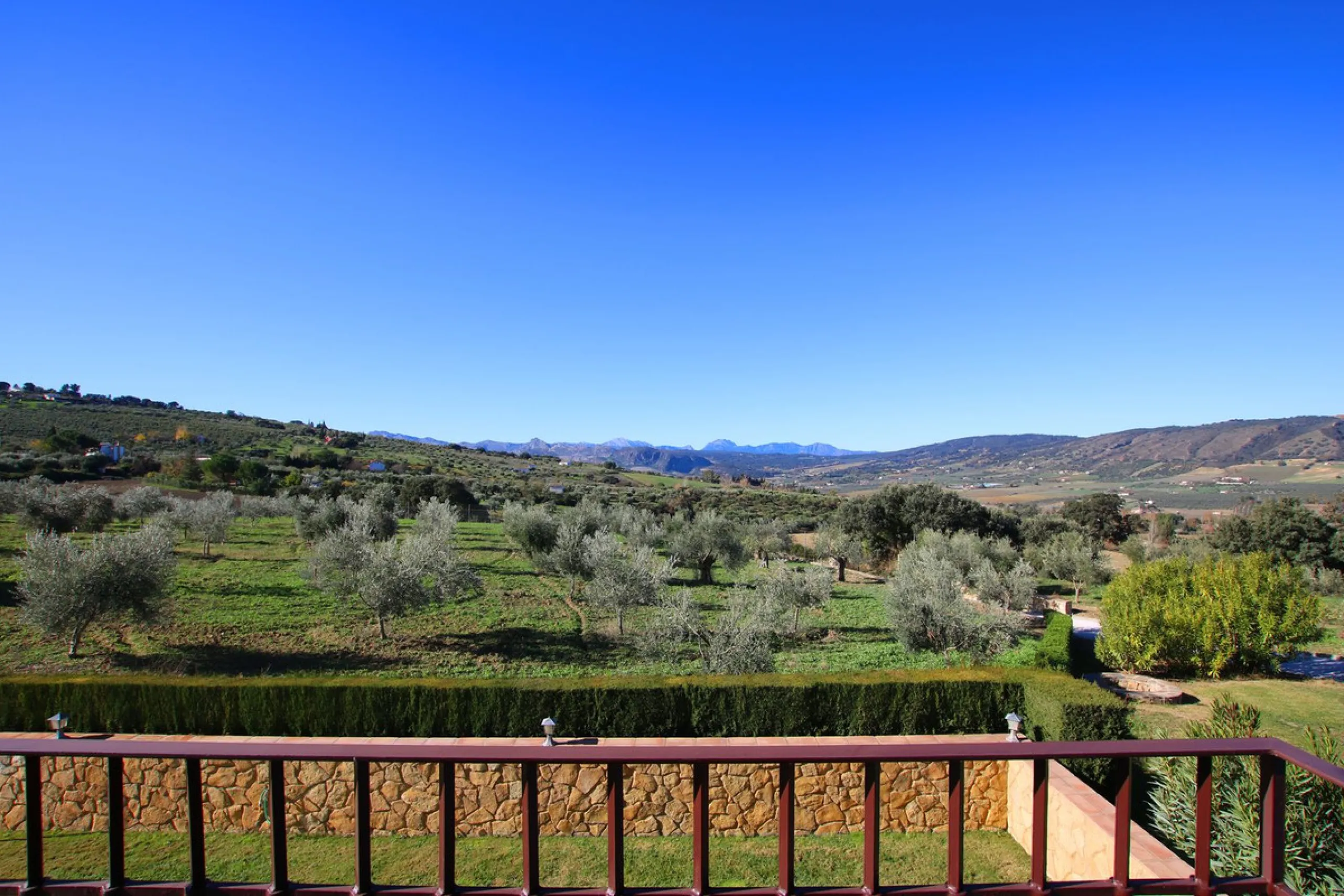 Classical Andalucian inspired country villa situated within the much sort after area of Llano del Cruz just 5 minutes drive outside the vibrant and historic town of Ronda , Southern Spain.