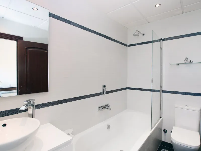 Classical Andalucian inspired country villa situated within the much sort after area of Llano del Cruz just 5 minutes drive outside the vibrant and historic town of Ronda , Southern Spain.