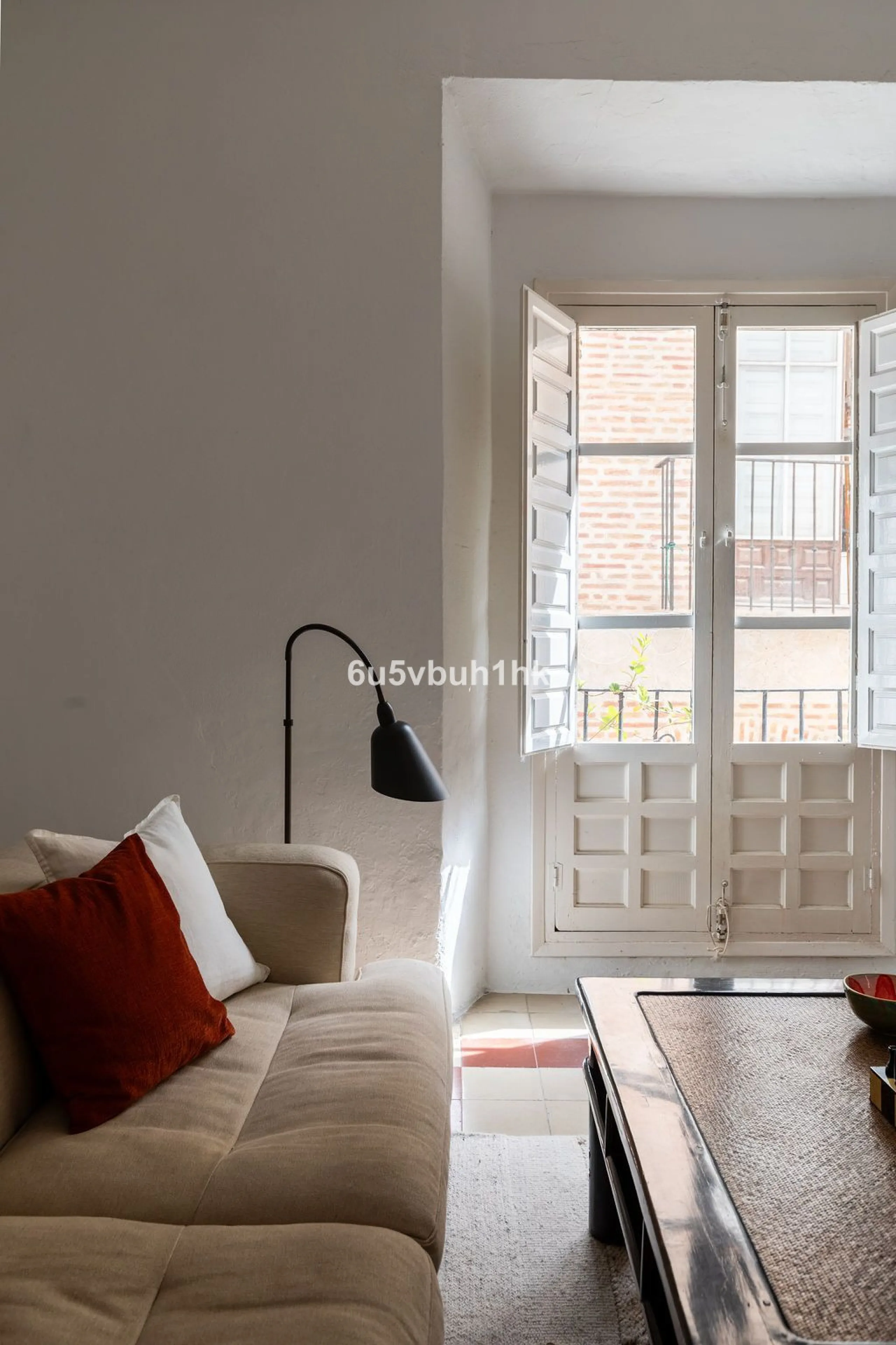 Hidden within the historic streets of central Málaga, this remarkable courtyard house captures a way of living that has shaped Mediterranean homes for centuries.