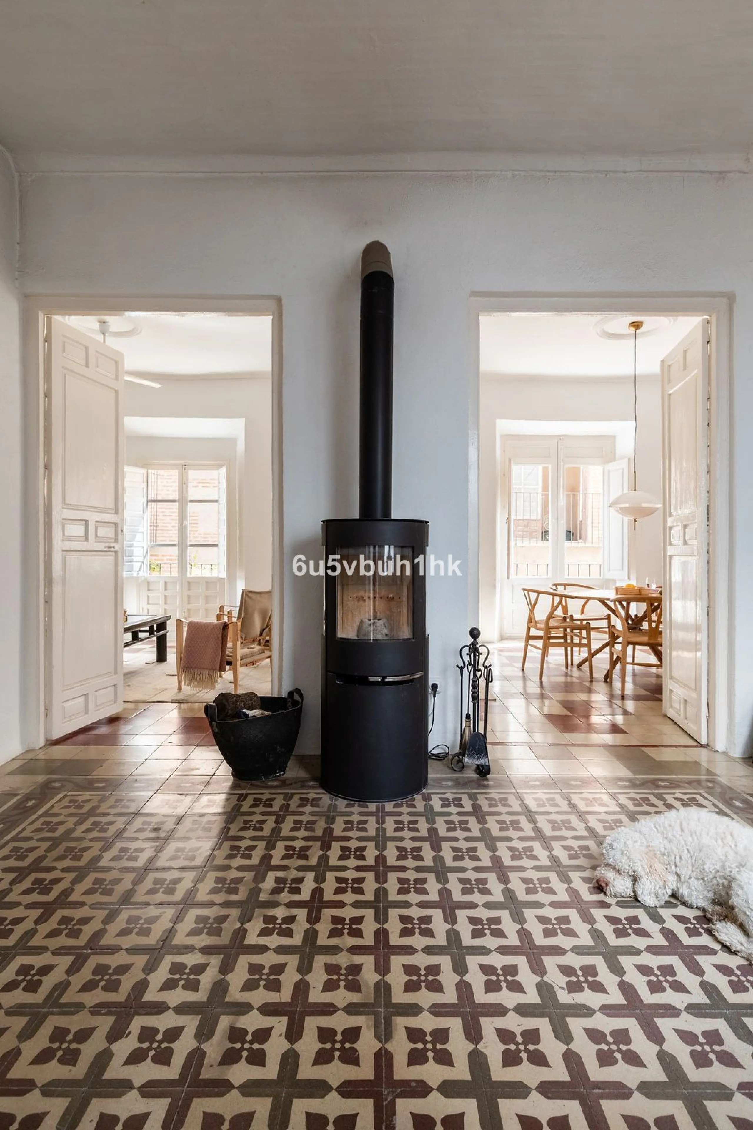 Hidden within the historic streets of central Málaga, this remarkable courtyard house captures a way of living that has shaped Mediterranean homes for centuries.