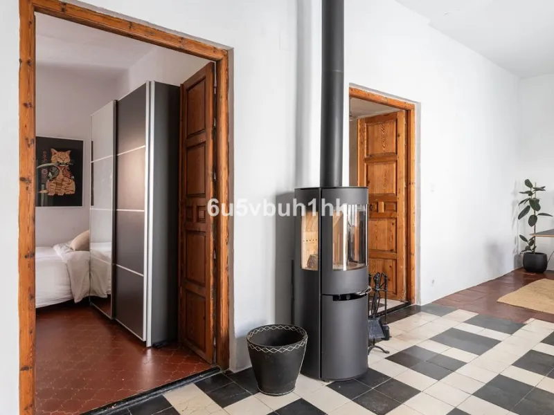 Hidden within the historic streets of central Málaga, this remarkable courtyard house captures a way of living that has shaped Mediterranean homes for centuries.