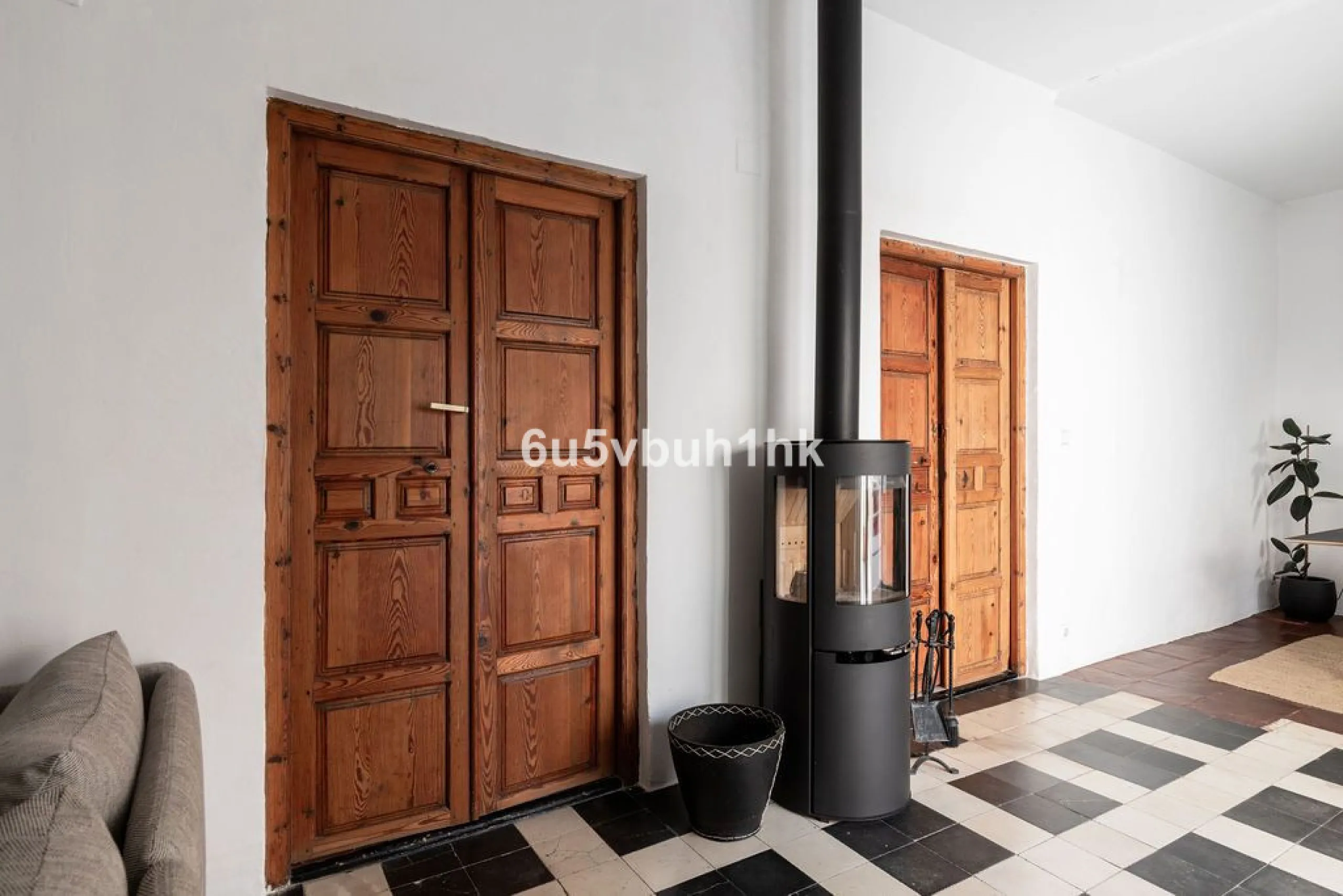 Hidden within the historic streets of central Málaga, this remarkable courtyard house captures a way of living that has shaped Mediterranean homes for centuries.