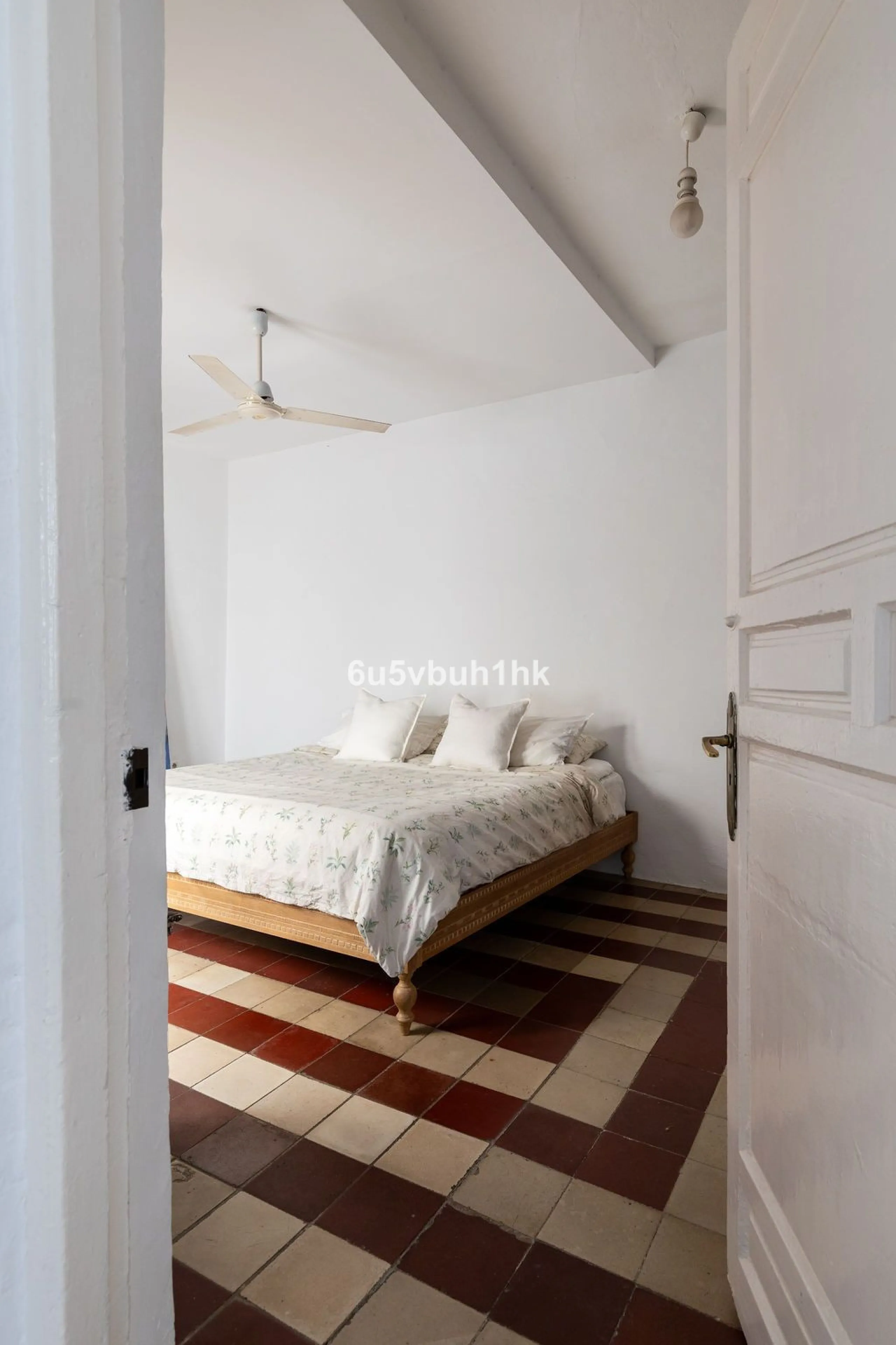 Hidden within the historic streets of central Málaga, this remarkable courtyard house captures a way of living that has shaped Mediterranean homes for centuries.