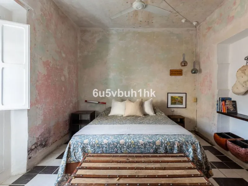 Hidden within the historic streets of central Málaga, this remarkable courtyard house captures a way of living that has shaped Mediterranean homes for centuries.