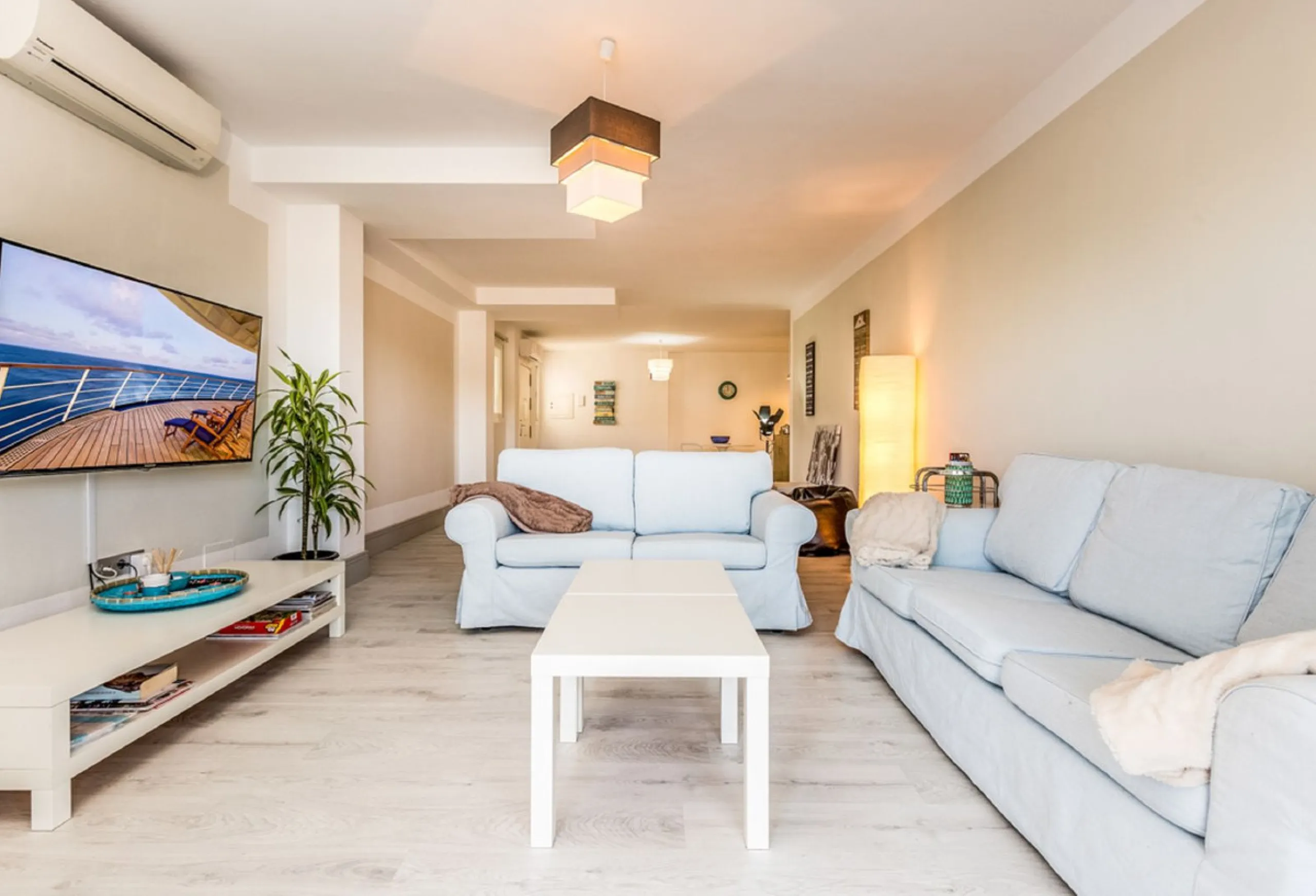 Income property  for sale : 2 bedroom Apartment for sale in Nueva Andalucia