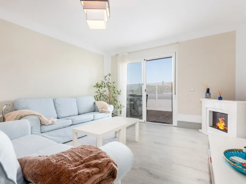 Income property  for sale : 2 bedroom Apartment for sale in Nueva Andalucia