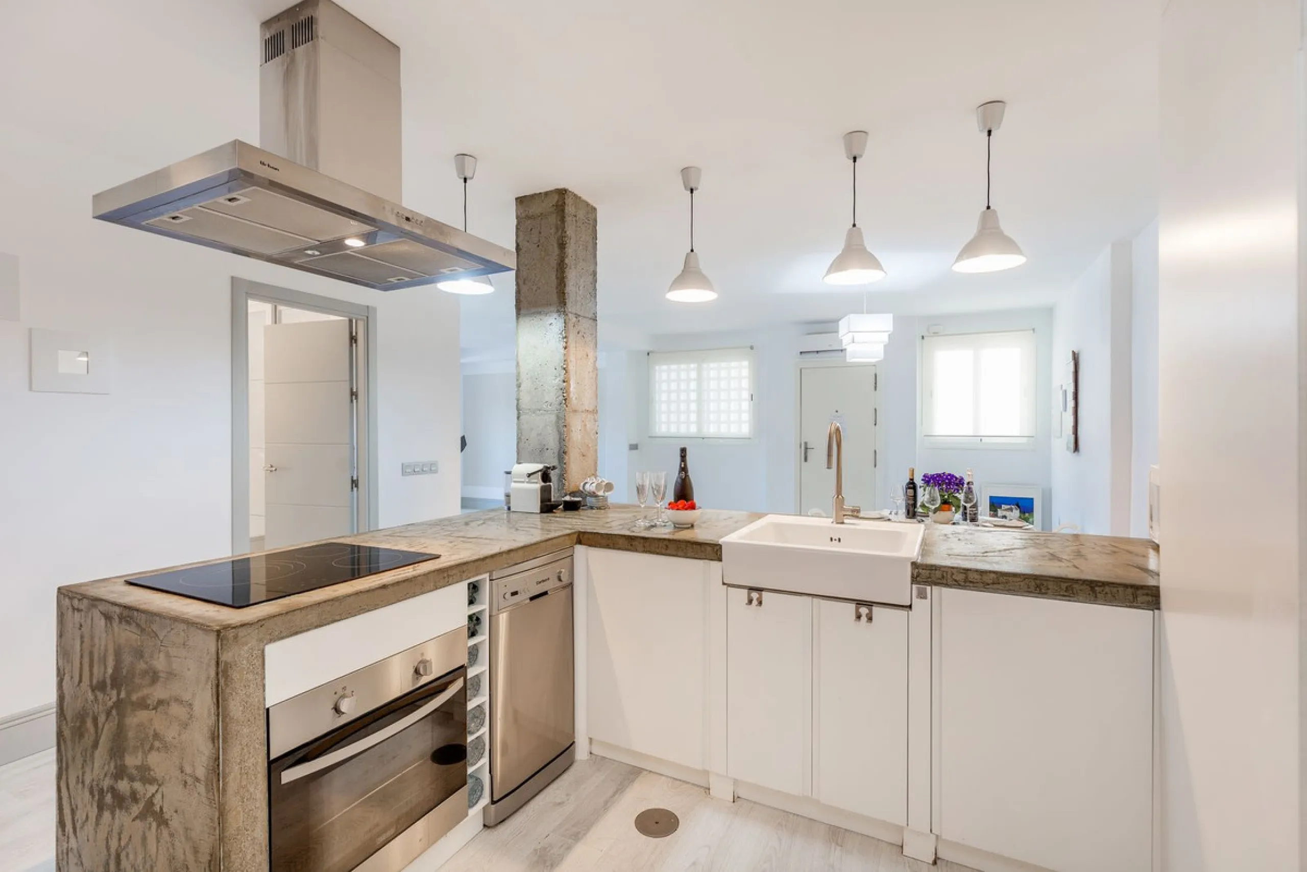 Income property  for sale : 2 bedroom Apartment for sale in Nueva Andalucia