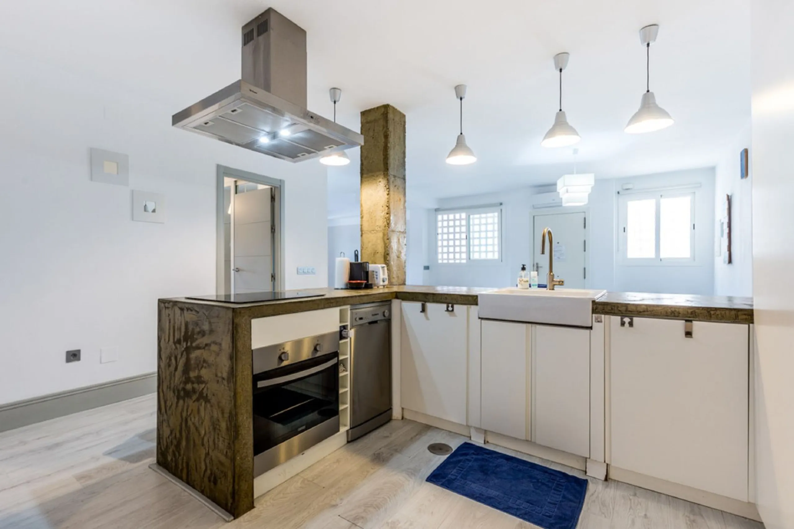 Income property  for sale : 2 bedroom Apartment for sale in Nueva Andalucia