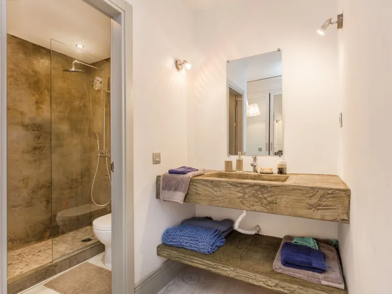 Income property  for sale : 2 bedroom Apartment for sale in Nueva Andalucia