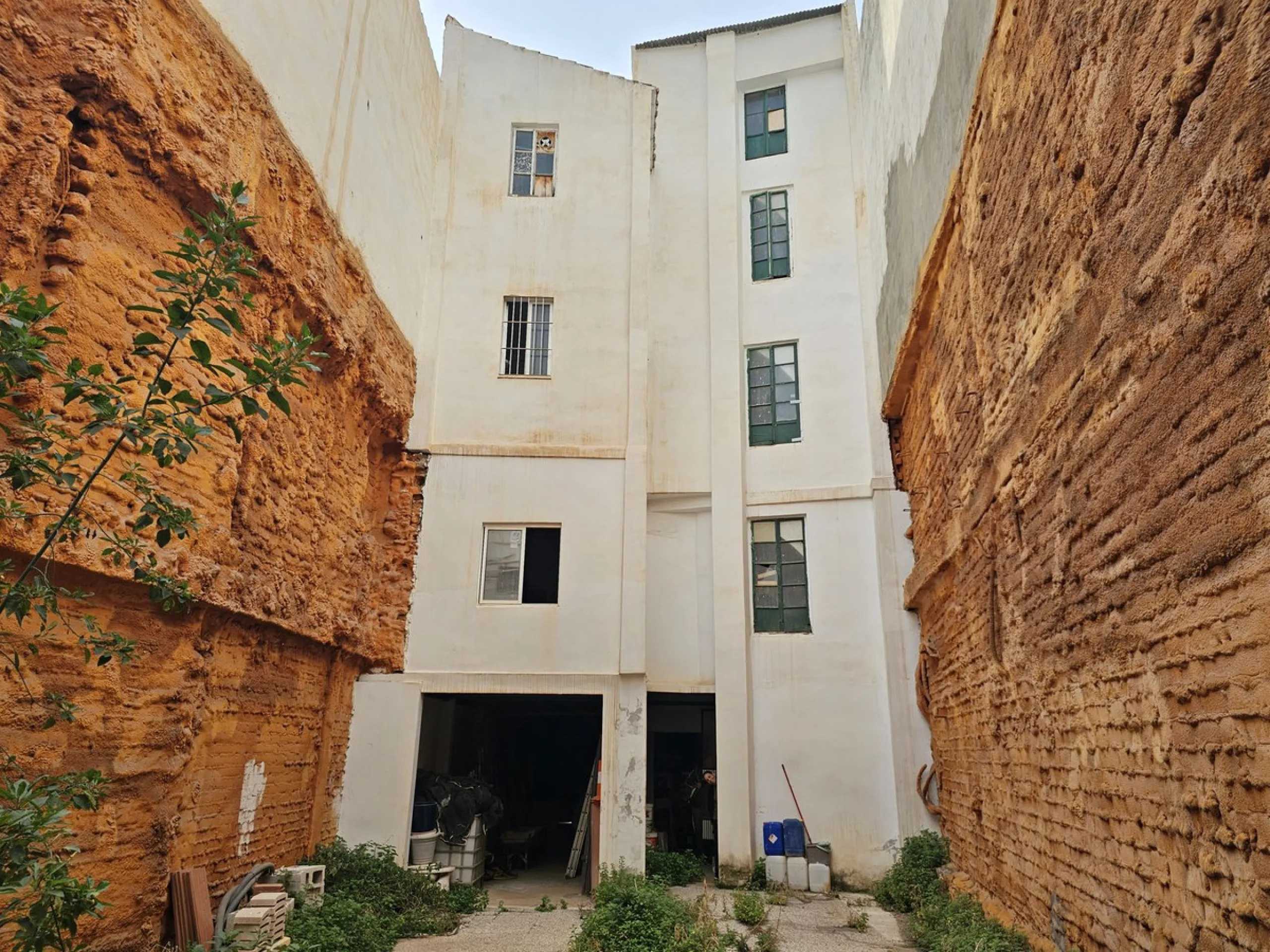 COMPLETE BUILDING IN THE CENTER OF MÁLAGA