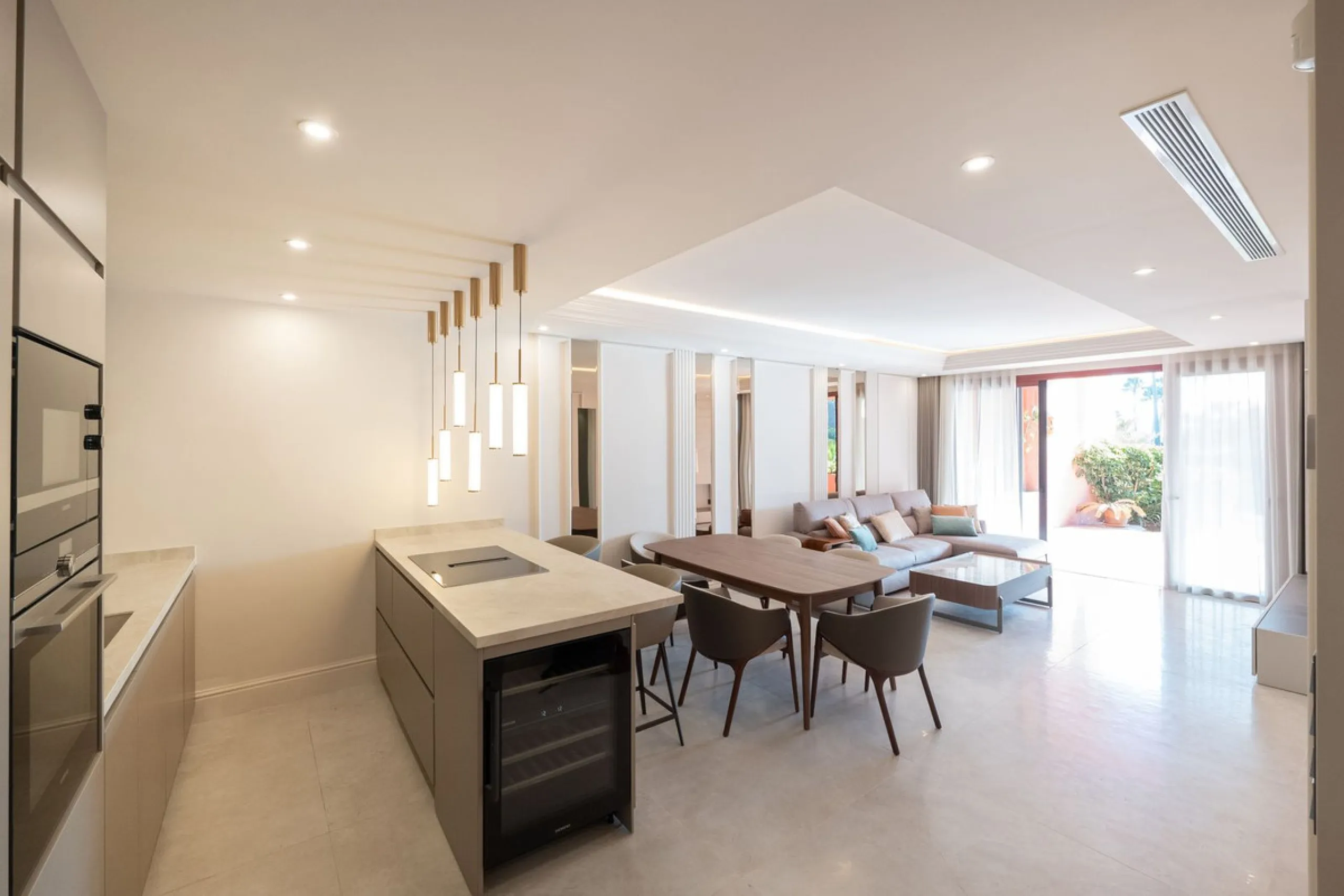 Situated in Cabo Bermejo, an exclusive frontline beach development positioned along the New Golden Mile stretching between San Pedro and Estepona, this recently refurbished ground-floor apartment boasts three bedrooms and two bathrooms, providing a sophis