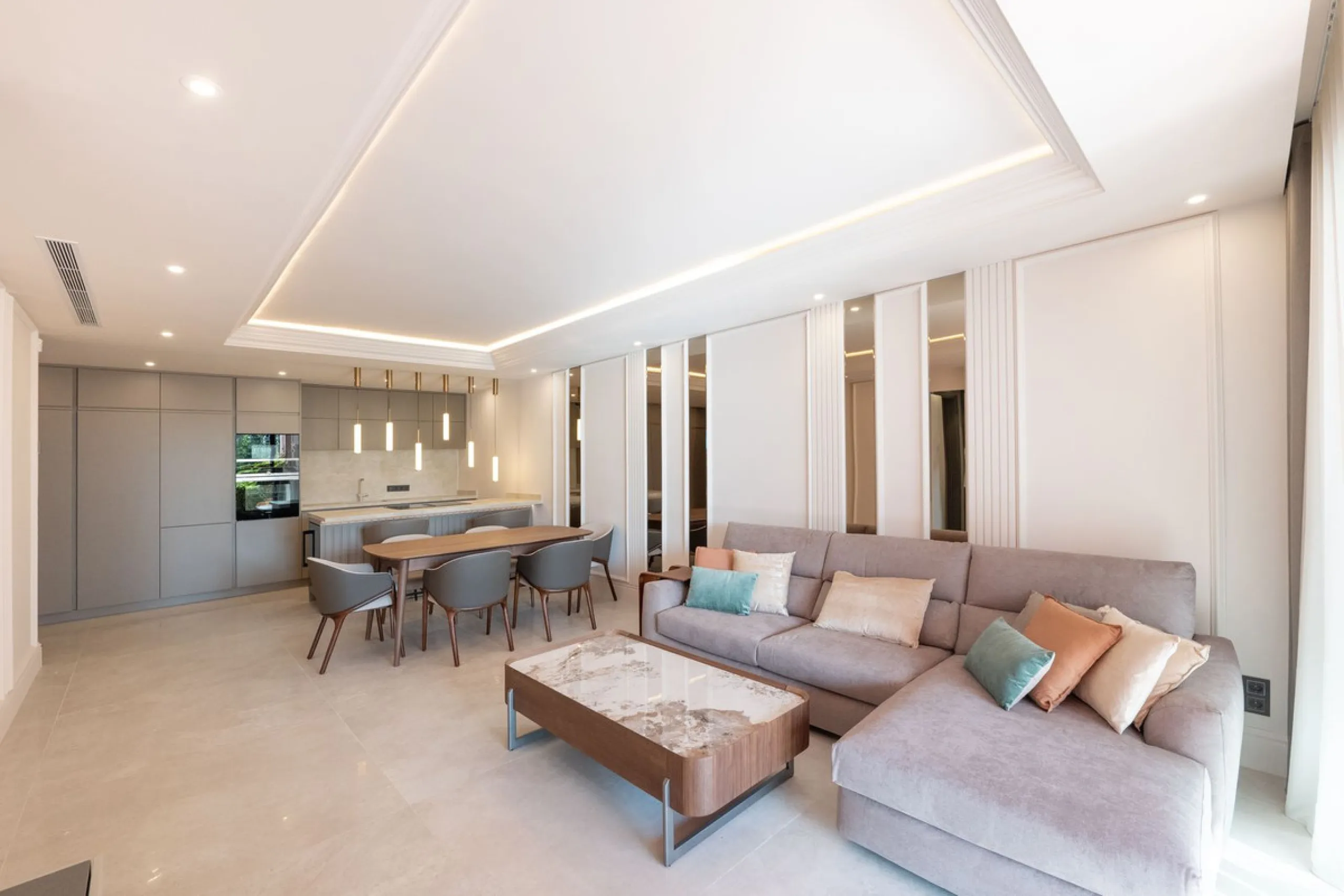 Situated in Cabo Bermejo, an exclusive frontline beach development positioned along the New Golden Mile stretching between San Pedro and Estepona, this recently refurbished ground-floor apartment boasts three bedrooms and two bathrooms, providing a sophis