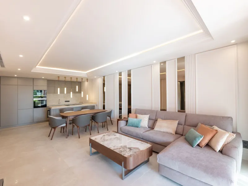 Situated in Cabo Bermejo, an exclusive frontline beach development positioned along the New Golden Mile stretching between San Pedro and Estepona, this recently refurbished ground-floor apartment boasts three bedrooms and two bathrooms, providing a sophis