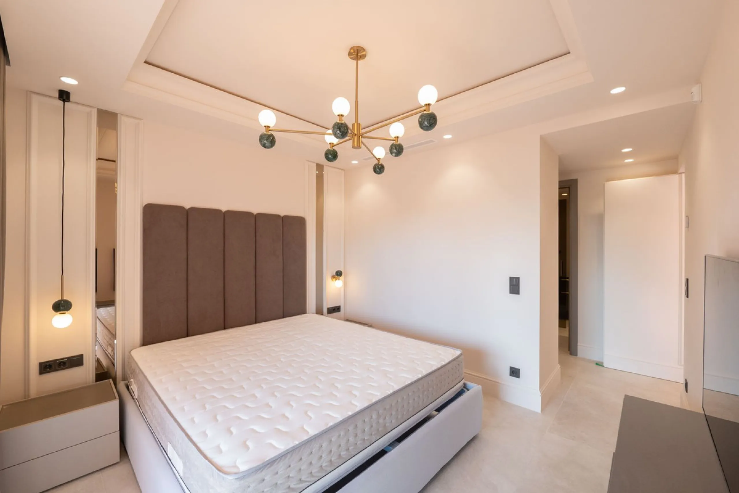 Situated in Cabo Bermejo, an exclusive frontline beach development positioned along the New Golden Mile stretching between San Pedro and Estepona, this recently refurbished ground-floor apartment boasts three bedrooms and two bathrooms, providing a sophis