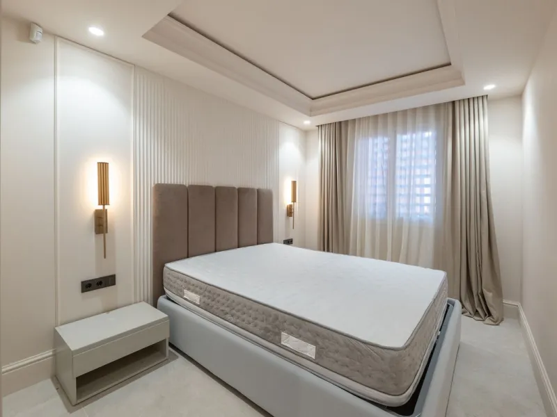 Situated in Cabo Bermejo, an exclusive frontline beach development positioned along the New Golden Mile stretching between San Pedro and Estepona, this recently refurbished ground-floor apartment boasts three bedrooms and two bathrooms, providing a sophis