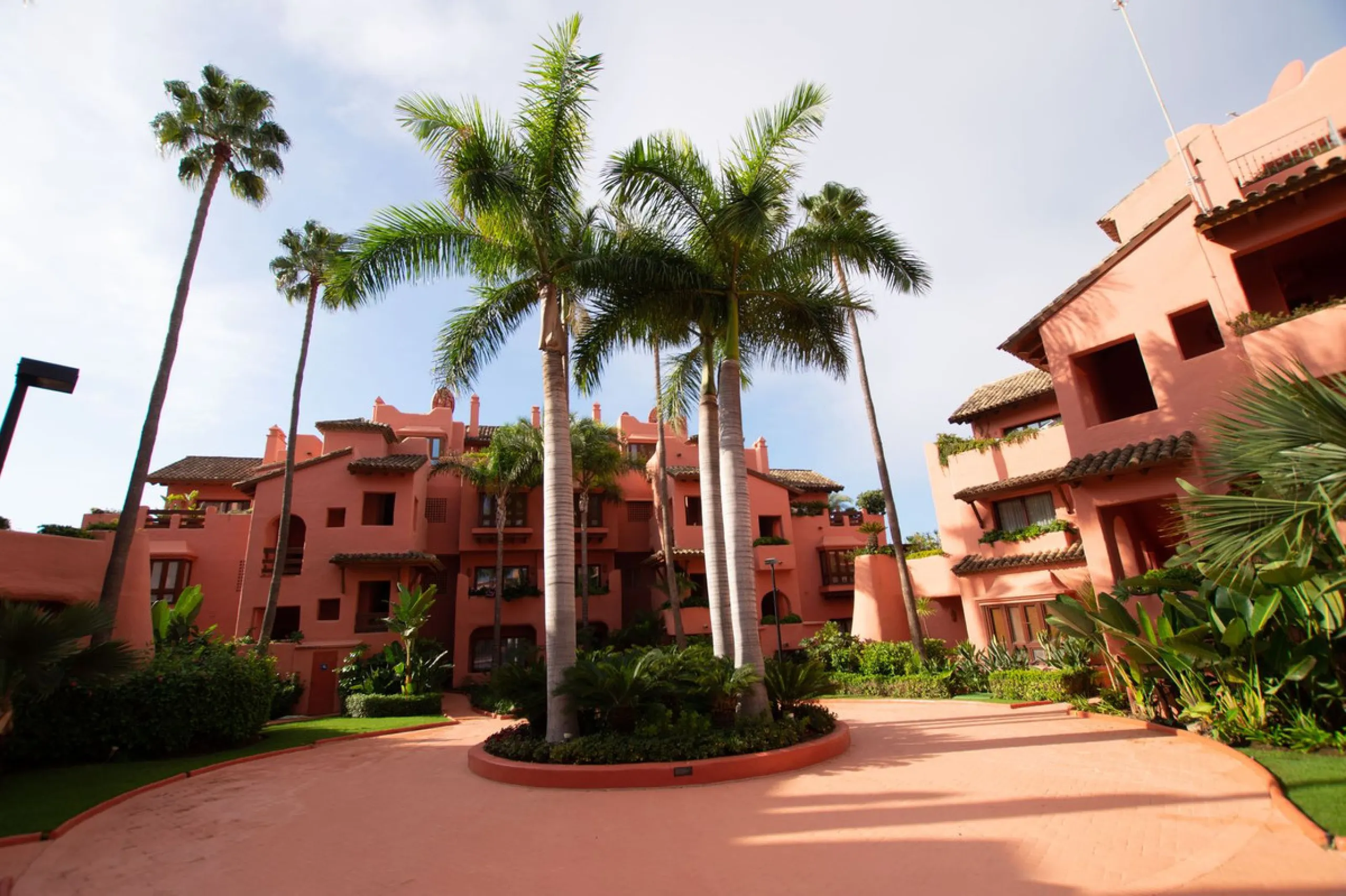 Situated in Cabo Bermejo, an exclusive frontline beach development positioned along the New Golden Mile stretching between San Pedro and Estepona, this recently refurbished ground-floor apartment boasts three bedrooms and two bathrooms, providing a sophis