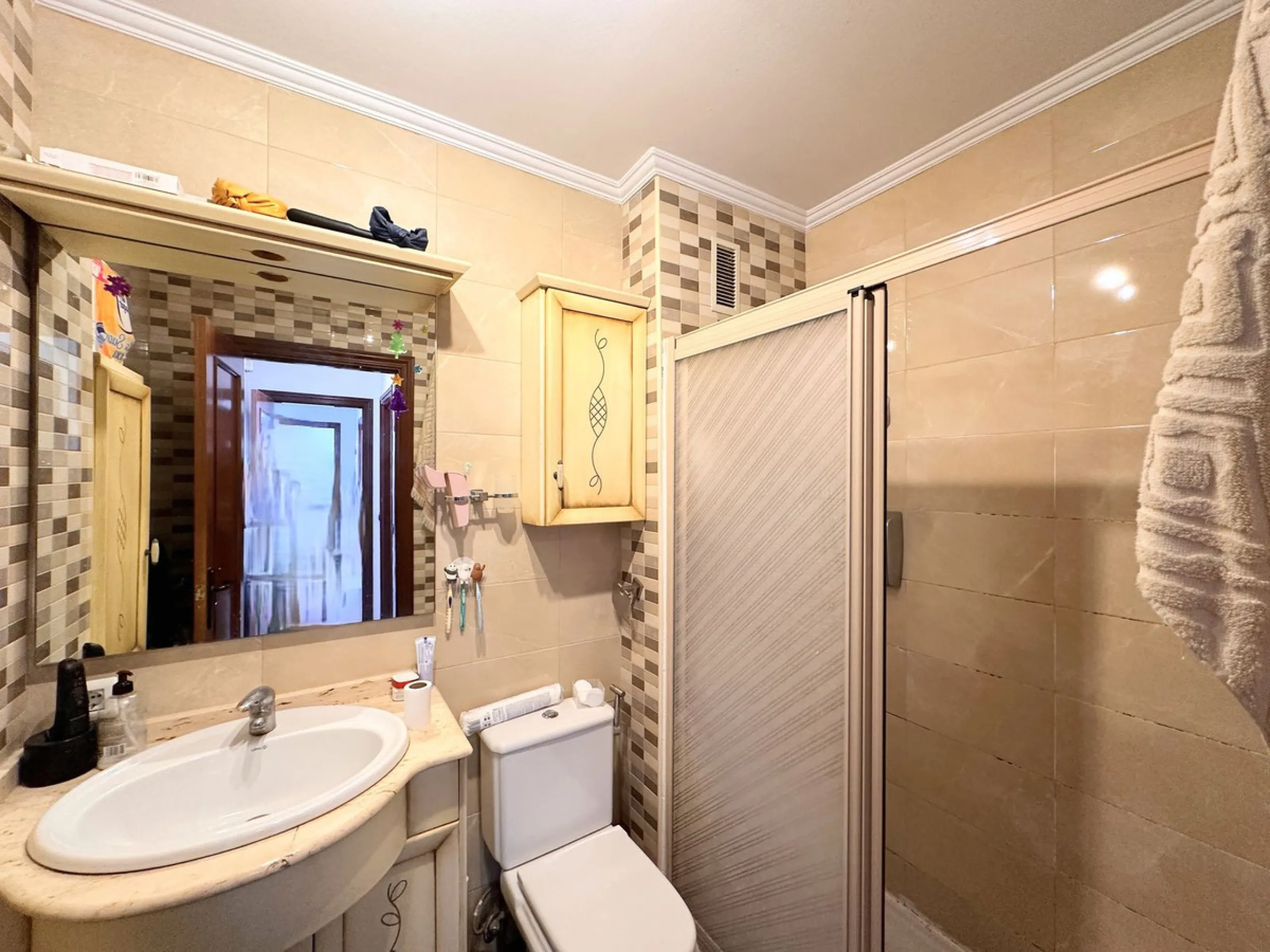 Apartment - Top Floor Apartment в продаже в Málaga, Málaga. В доме 2 спален и 1 ванных комнат. Площадь дома 79 м²
